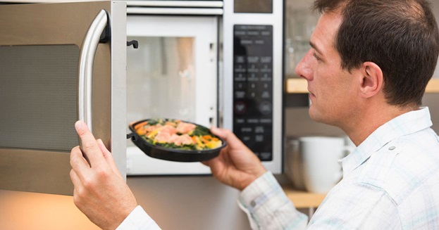 Zašto mikrovalna pećnica ne vrti tanjur
