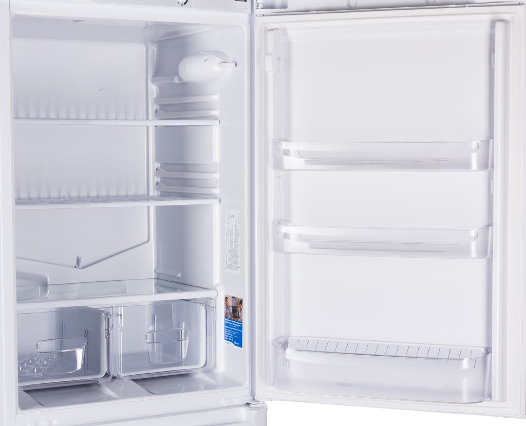 Avriming-dryppsystem for kjøleskap - hva det er, hvordan du bruker det, fordeler og ulemper ved systemet
