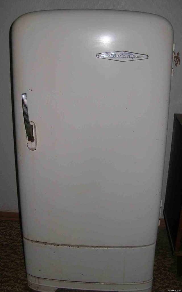 Comment faire un fumoir chaud et froid fumé à partir d'un vieux réfrigérateur de vos propres mains: instructions et caractéristiques de l'appareil