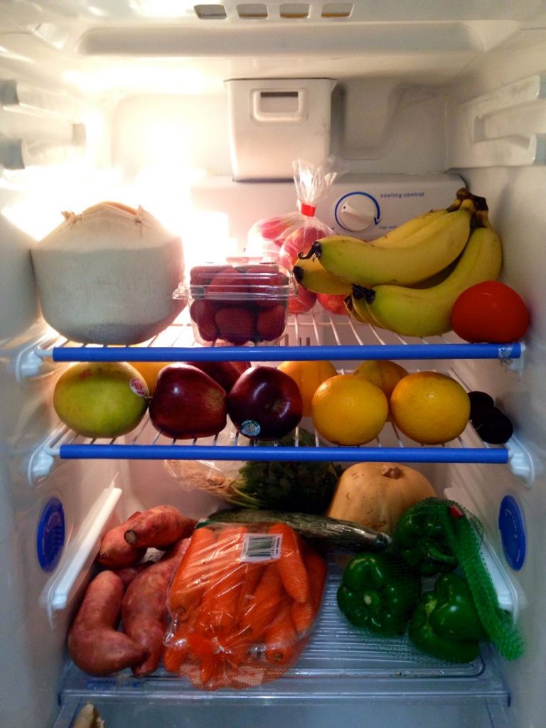 Kur ir aukstākā vieta ledusskapī - virs vai zem?