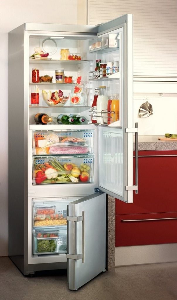 Onde está o lugar mais frio na geladeira - acima ou abaixo?