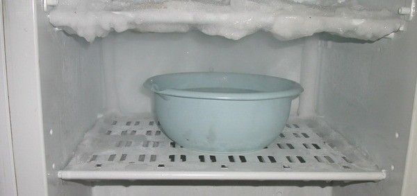 Como instalar e conectar o freezer, como ligá-lo após o degelo
