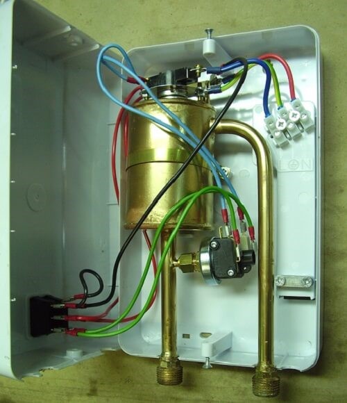 Pag-install at koneksyon ng instant instant heater ng tubig - hakbang-hakbang na mga tagubilin